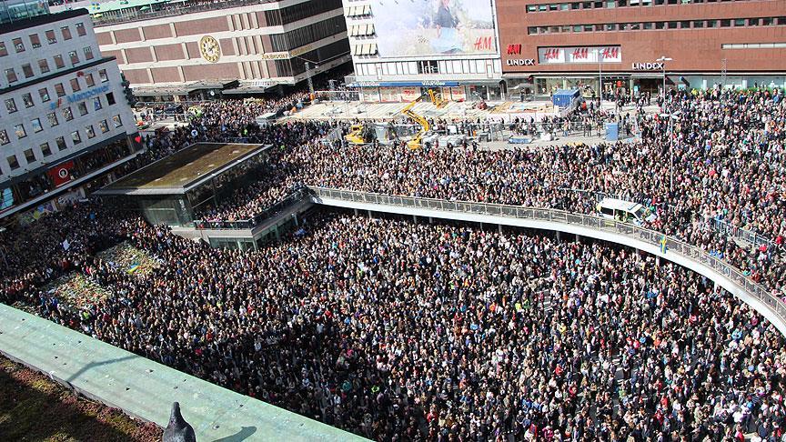 İsveç te saldırı protesto edildi