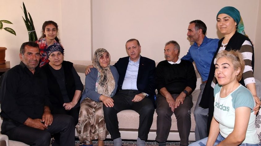 Erdoğan dan İstanbul da çay ziyaretleri