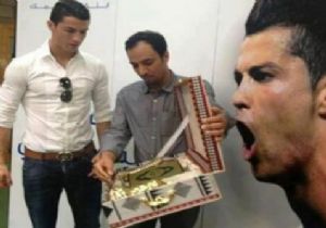 Cristiano Ronaldo ya Kur an Hediye Ettiler!