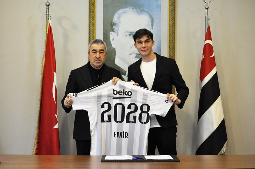Beşiktaş ın genç kalecisi Emir Yaşar a yeni kontrat