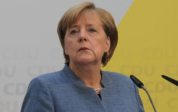 Merkel den erken seçim açıklaması