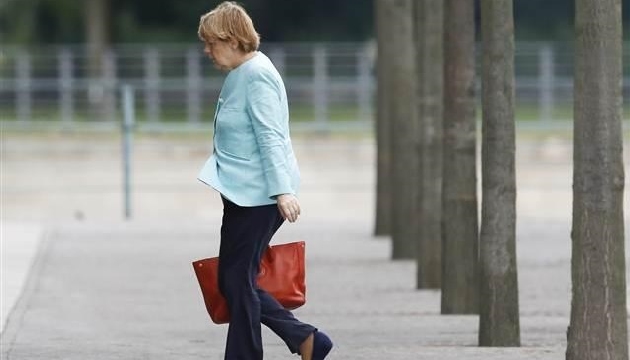 Angela Merkel in bittiği an!
