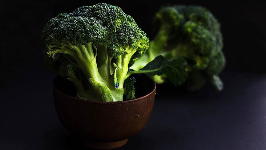 Brokoli ve kereviz tüketmek diş sağlığını koruyor