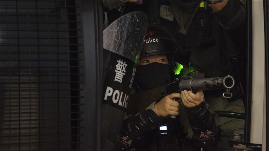 Hong Kong polisinden gerçek mermi
