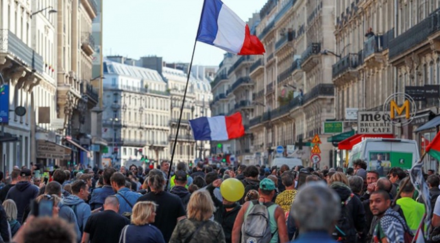 Fransa da sarı yeleklilerin gösterileri 48. haftasında