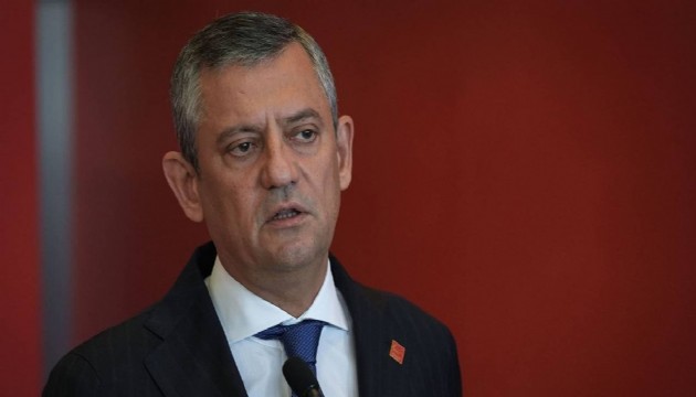 �zg�r �zel, destek olmak i�in Fenerbah�e'yi arad�