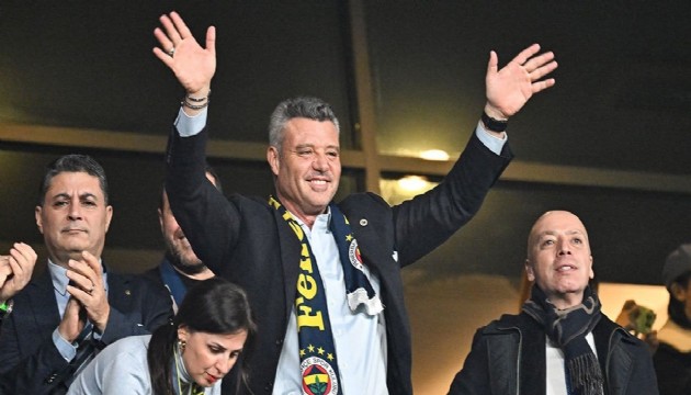 Sadettin Saran su� duyurusunda bulunuyor