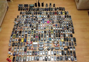 Antika cep telefonu koleksiyonu alıcı bekliyor!