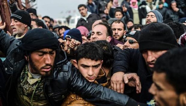 Türkiye sınırında 35 bin Suriyeli oldu!