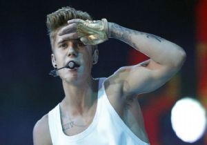 Justin Bieber gözaltına alındı