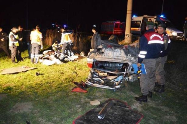 Ankara da feci kaza: 3 ölü