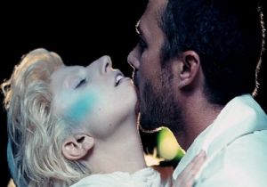 Lady Gaga İle Birlikte Olmak Nasıl Bir His!