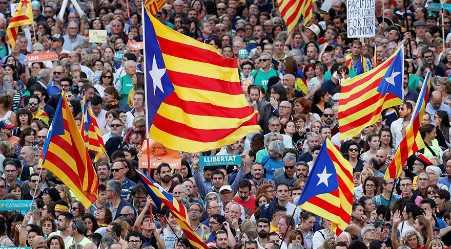 Katalonya hükümeti resti çekti