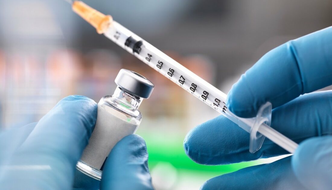 Uzmanından tartışmalı soruya yanıt: Hangi aşı daha etkili?