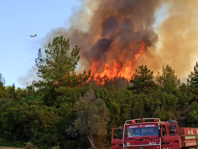 Antalya felaketi yaşıyor! Yangınlara müdahale sürüyor