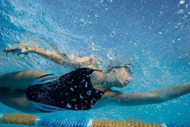 Omurga için en iyi spor yüzme mi?