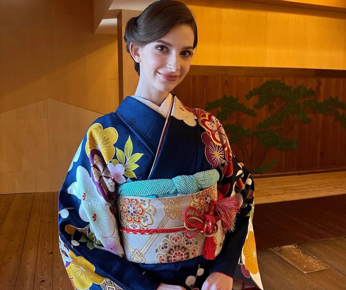 Japonya güzeli, Ukraynalı Carolina oldu!