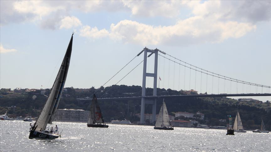 İstanbul Boğazı nda yelken yarışı