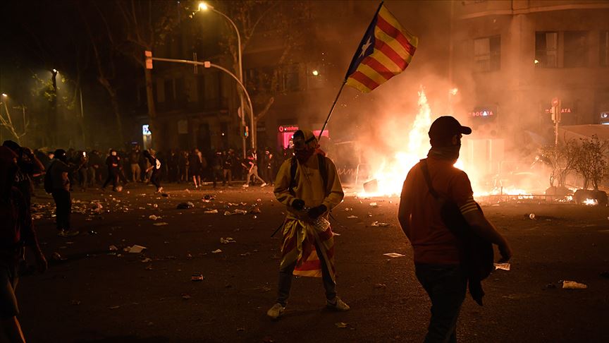 Katalonya da gösteriler devam ediyor