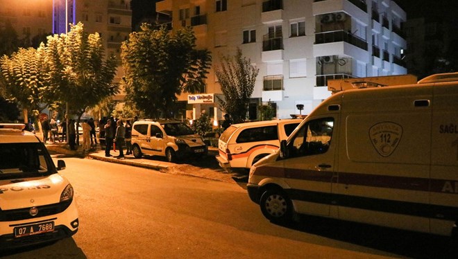 Antalya da 4 kişilik aile ölü bulundu