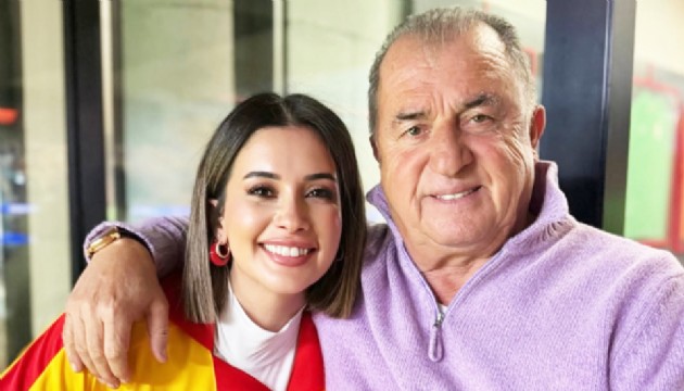 Fatih Terim ve k�z� Buse Terim, Galatasaray-Liverpool ma��n� trib�nden izledi
