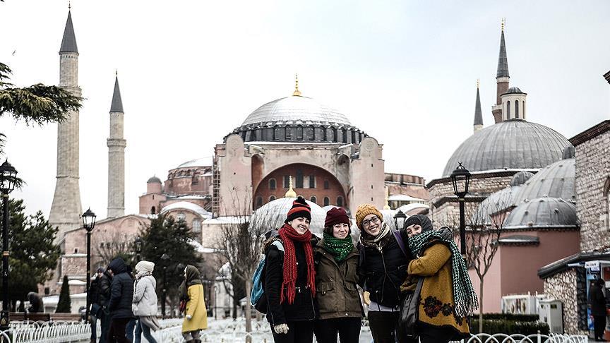 9.2 milyon turist İstanbul a geldi
