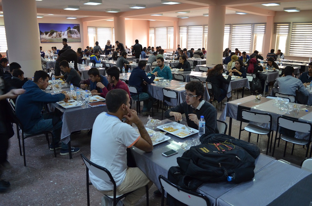 Hacettepe Üniversitesi nde yemekhaneye rekor zam!