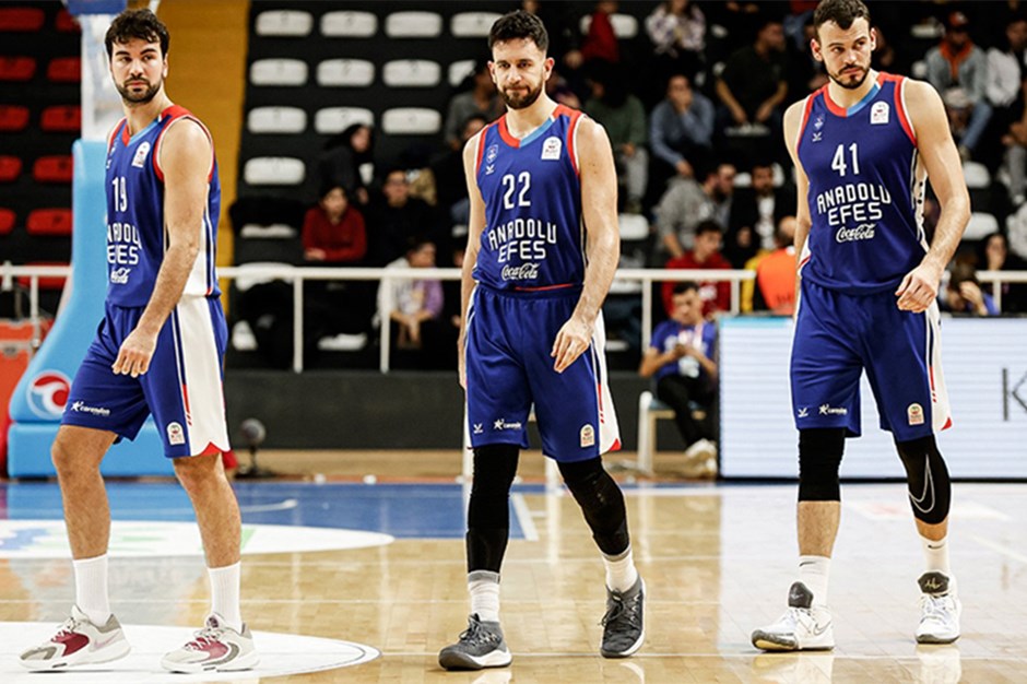 Anadolu Efes ten bir ilk! Dört sezon sonra EuroLeague de play-off a kalamadı