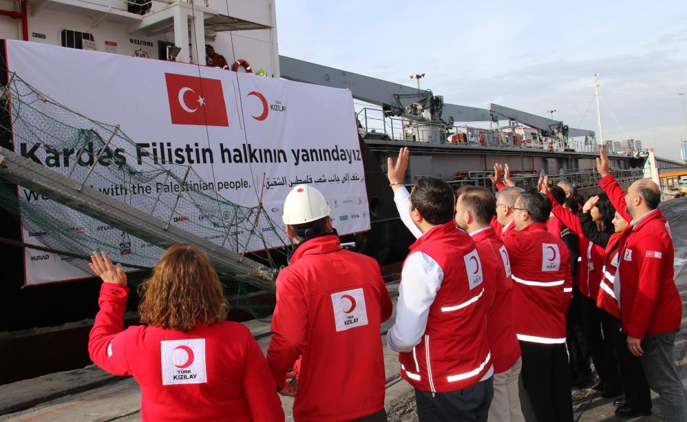 Türk Kızılay ının Gazze’ye bin 500 tonluk 3 üncü yardım gemisi uğurlandı