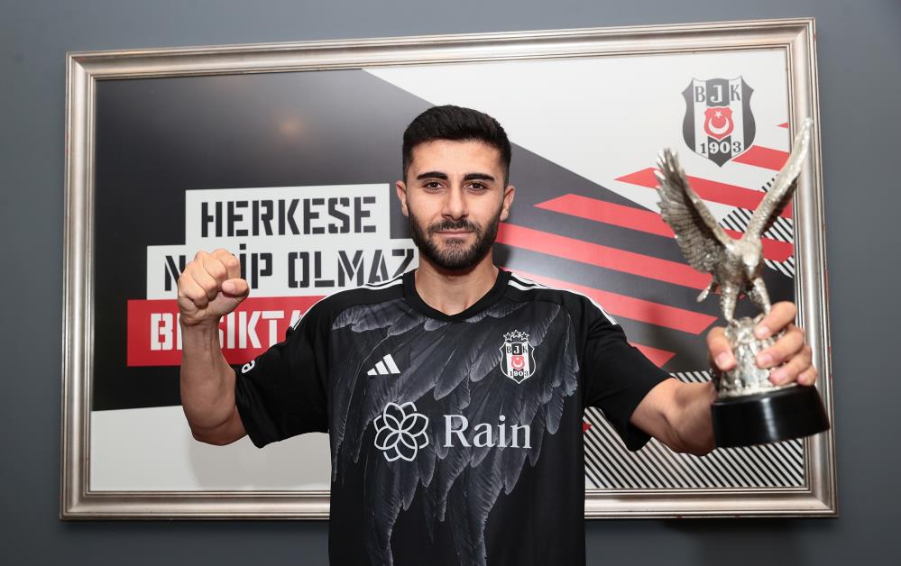 Beşiktaş sezonun ilk transferini yaptı!