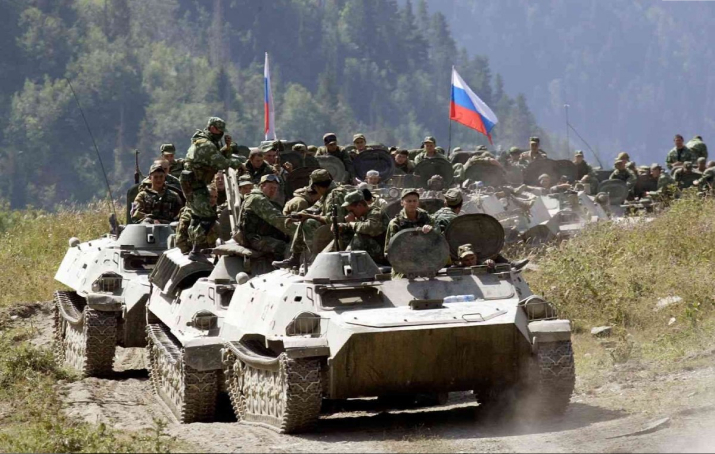 AB Komisyonu üyesinden dikkat çeken Rus askerleri iddiası