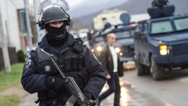 Kosova da İstihbarat Şefi ve İçişleri Bakanı görevden alındı