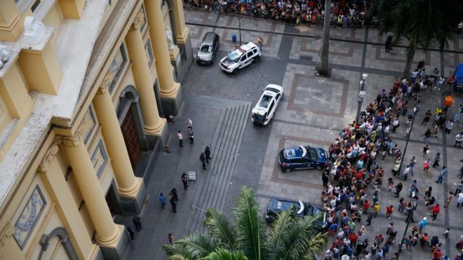 Brezilya da katedrale silahlı saldırı: 5 ölü