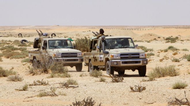 IŞİD Libya da  çöl ordusu  kurdu 