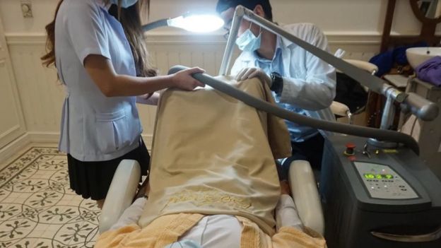 Tayland da lazerle penis beyazlatma modası