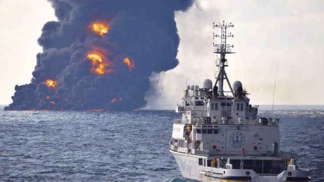 Doğu Çin Denizi nde dev petrol sızıntısı