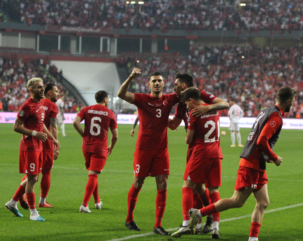 Türkiye Millî Futbol Takımı, EURO 2024 kapısını araladı