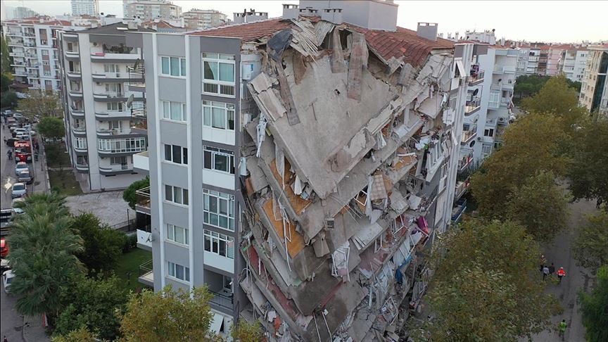 İzmir depreminin  kötü altılısı 
