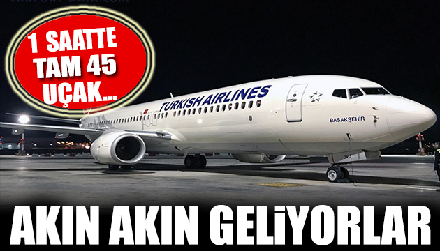 Antalya ya bir saatte 45 uçak inip kalktı