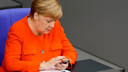 Merkel in e-postaları hacklendi