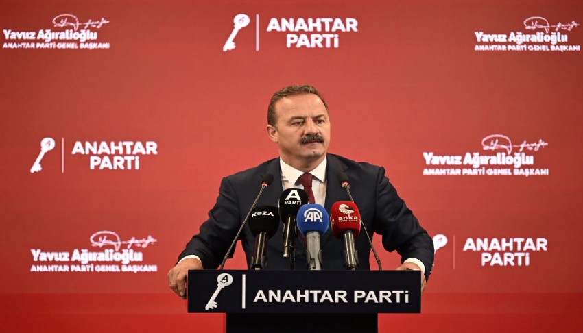 Yavuz A��ralio�lu'ndan �l Ba�kan�na g�nderme: G�revden alaca��m