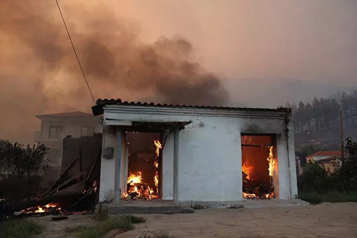 Türk köylerine sıçrayan yangın kontrol altında