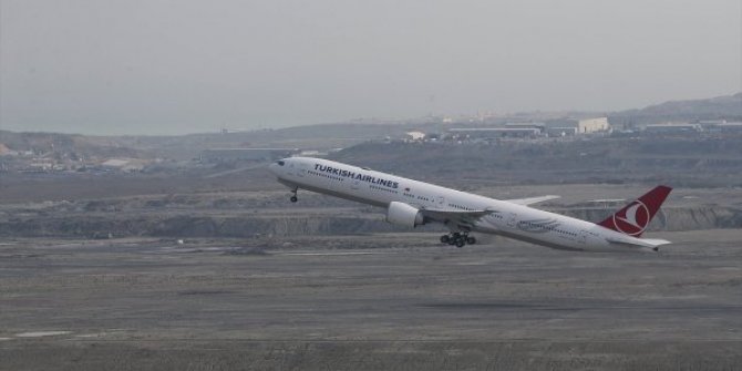 Uçaklar İstanbul Havaalanı na iniş yapamadı