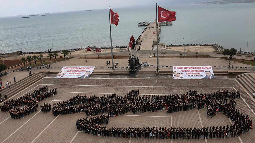 Bin 919 kişiden Atatürk imzası