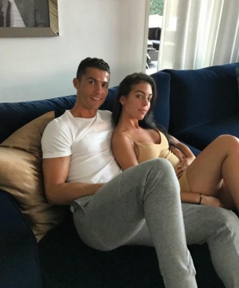 Ronaldo sevgilisiyle fotoğrafını ilk kez paylaştı