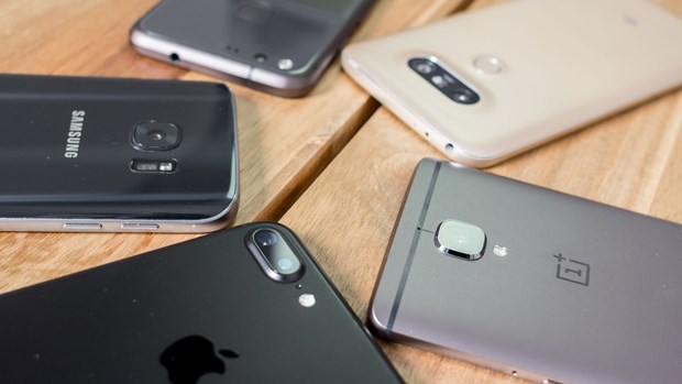 Galaxy S8 en iyi telefon seçildi