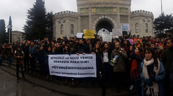 İstanbul Üniversitesi baskılara dayanamadı