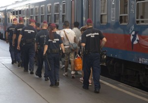 Göçmenler Avusturya ya ilerliyor!