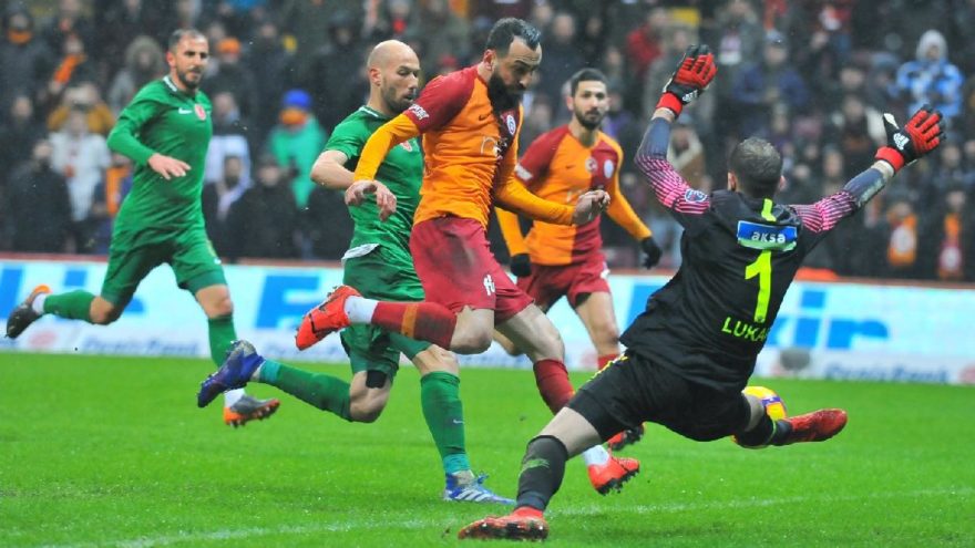 Galatasaray, Kostas Mitroglou ile yollarını ayırdı!