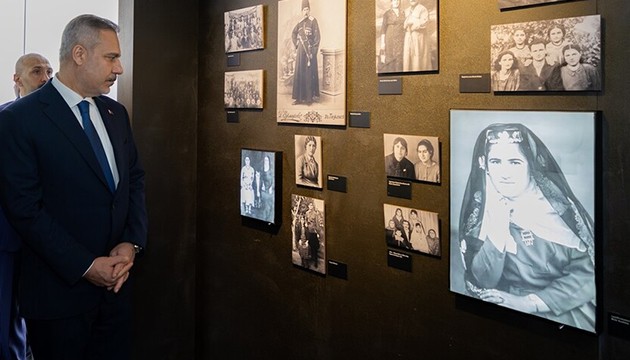 Bakan Fidan'dan, Ah�ska T�rkleri sergisine ziyaret